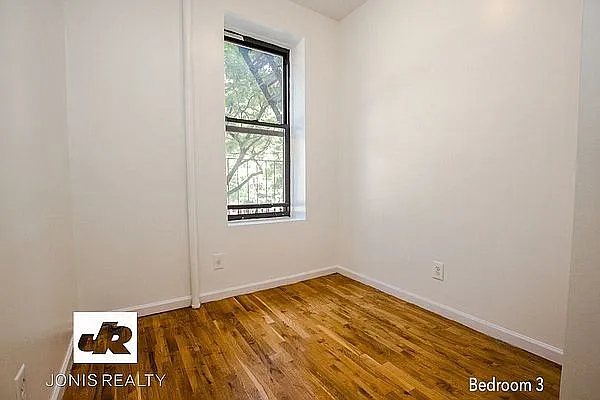 Rented by Jonis Realty | media 6