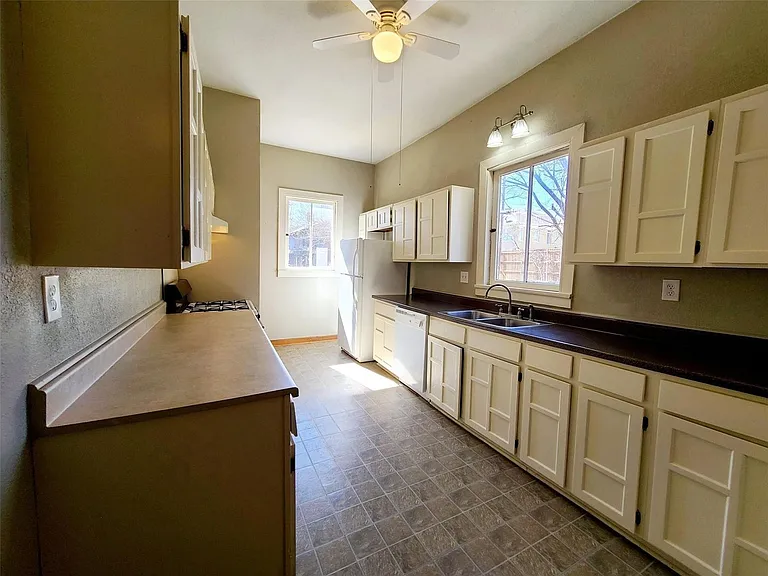4909 Worth St #1 — Photo 3