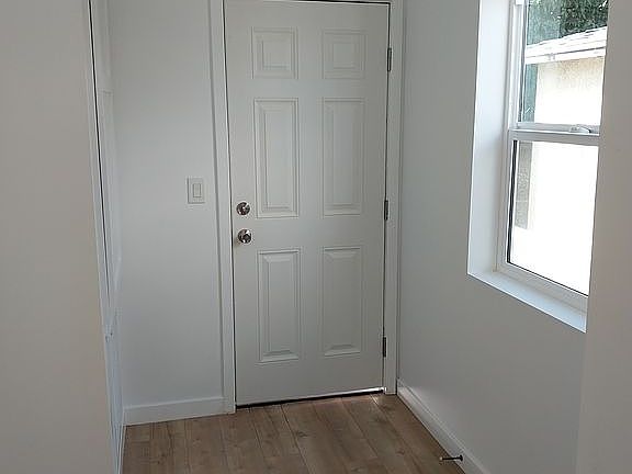 4th image of 1937 Butler Ave