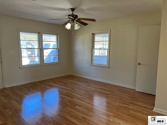 5th image of 319 Oaklawn Dr
