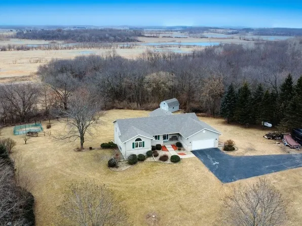 4610 Baxter Rd, Cottage Grove, WI 53527