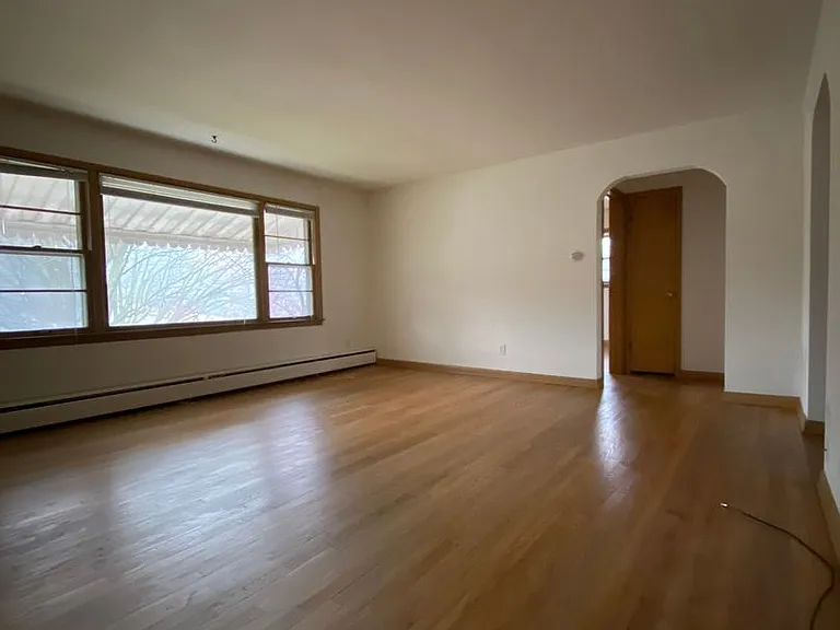 401 Berwyn Dr — Photo 7