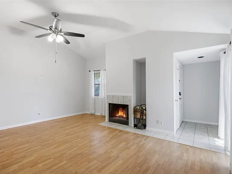 9226 Jollyville Rd #222 — Photo 5