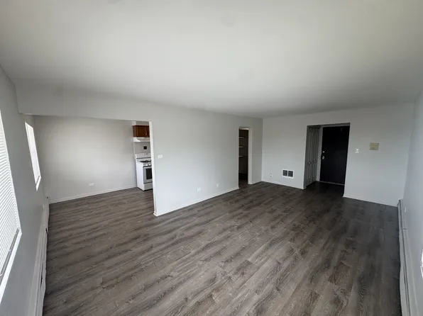 495 Madison Ave APT 3B, Calumet City, IL 60409