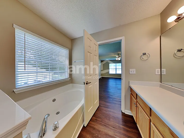 104 Reading Ct — Photo 11