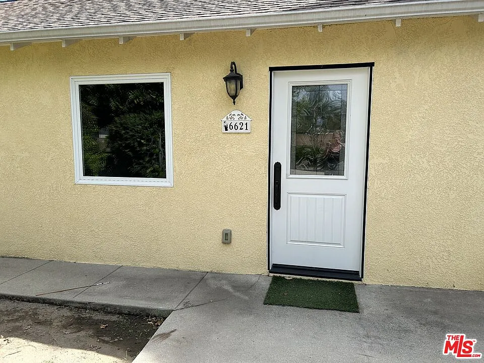 Studio, 1.0 bath, 739 sqft, $2,500 — Photo 1