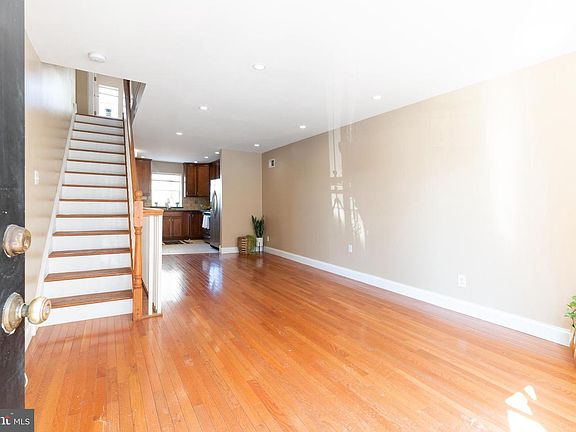 3rd image of 1048 Dorrance St