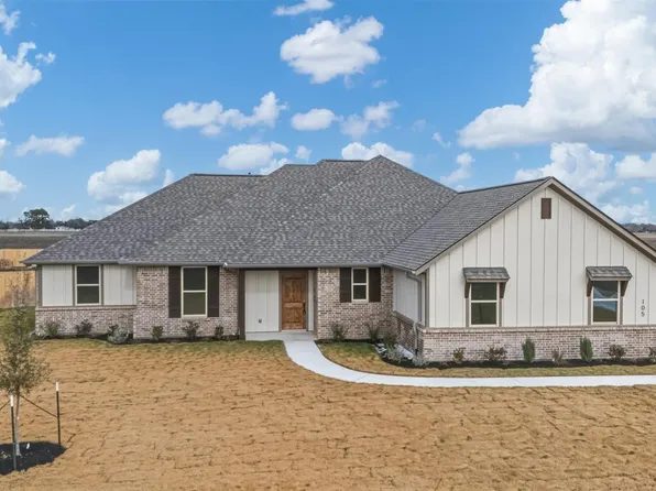 105 Court Side Dr, Somerville, TX 77879
