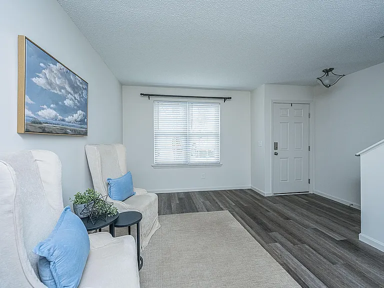 306 Crestview Dr #C — Photo 16