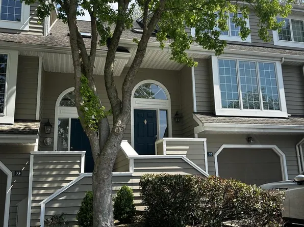 32 Cabot Ct, Wayne, PA 19087