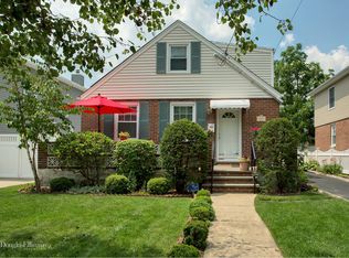 241 Wellington Rd S, Garden City, NY 11530