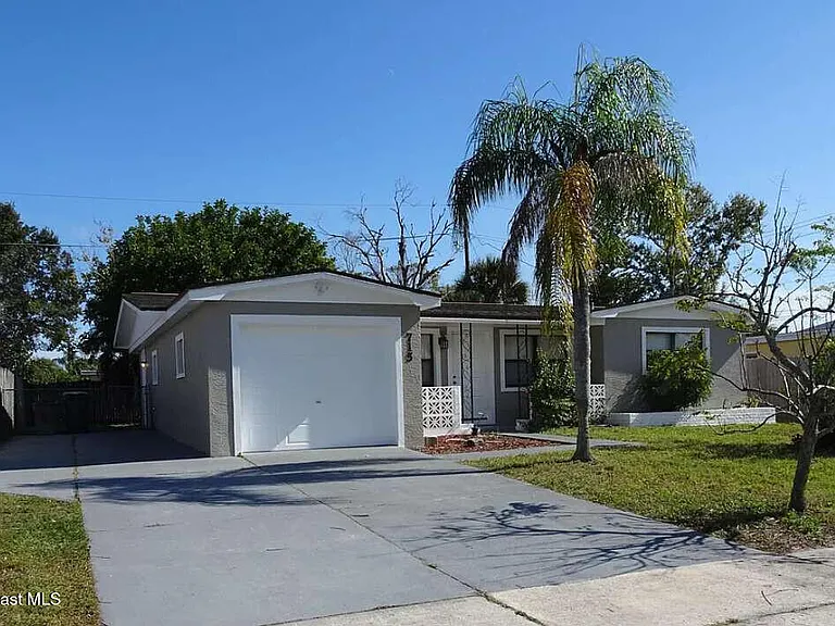 715 Clarke Ave — Photo 1