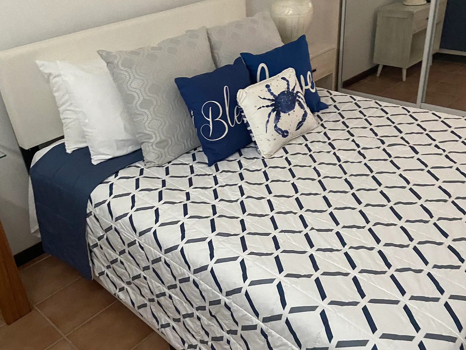2 bed, 1000 sqft, $1,500 — Photo 3