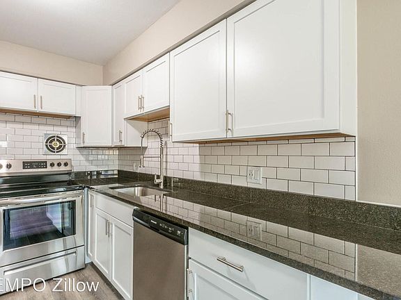 5th image of 800 N Grant St Unit 1