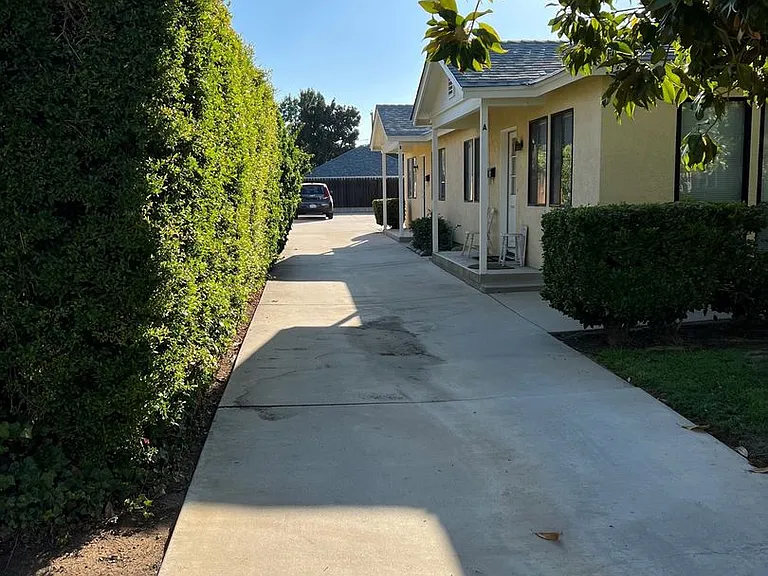 328 S Eureka St — Photo 16