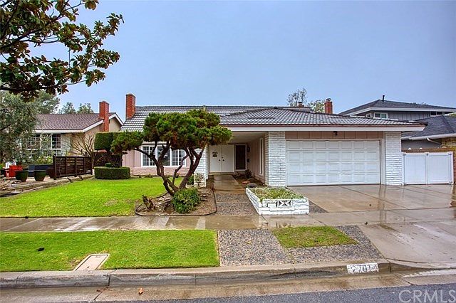 1st image of 2701 Canary Dr