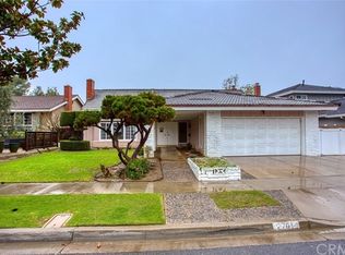 2701 Canary Dr, Costa Mesa, CA 92626