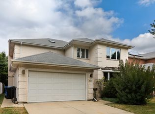 4318 W Berwyn Ave, Chicago, IL 60630