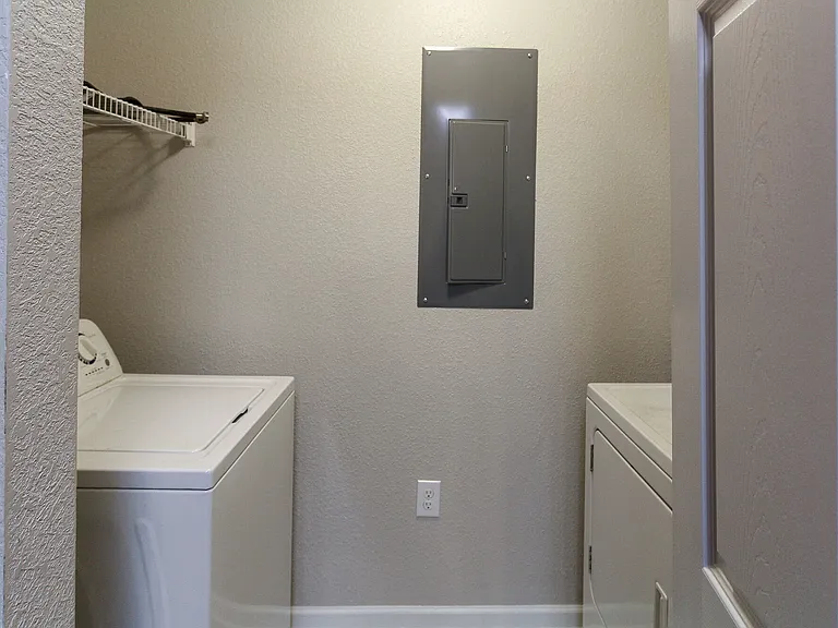 Sizemore Creek Apartments — Photo 19