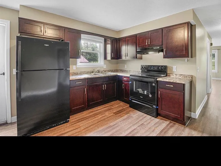 5759 Burkesville Rd — Photo 3
