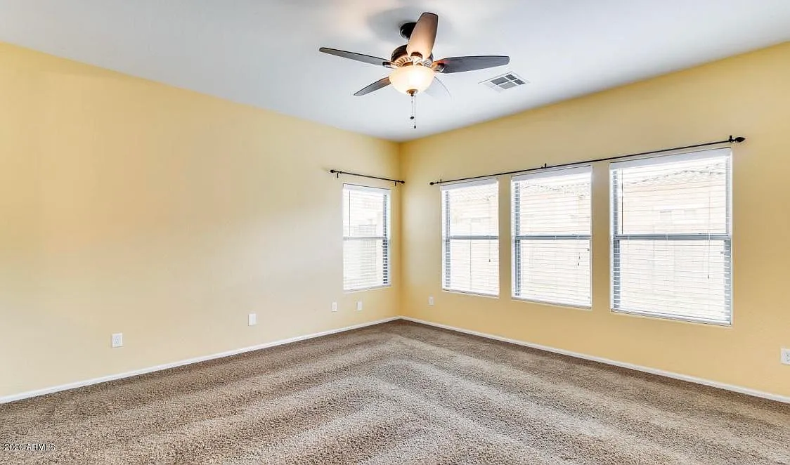 4 bed, 2.5 bath, 2173 sqft, $2,495 — Photo 2