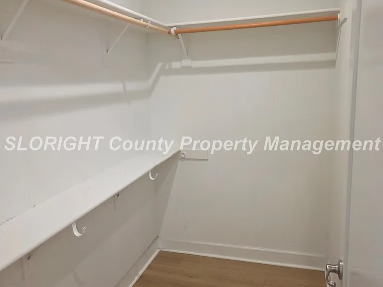 1028 Forest St — Photo 10