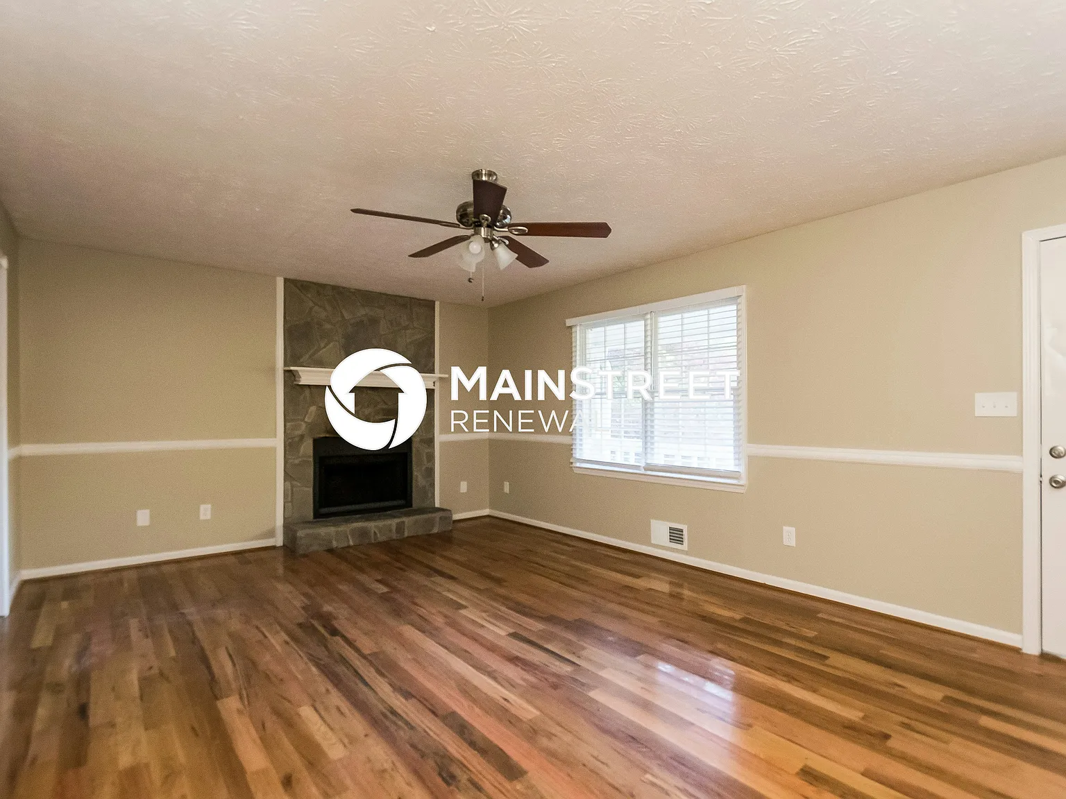 371 Indian Hills Dr — Photo 3