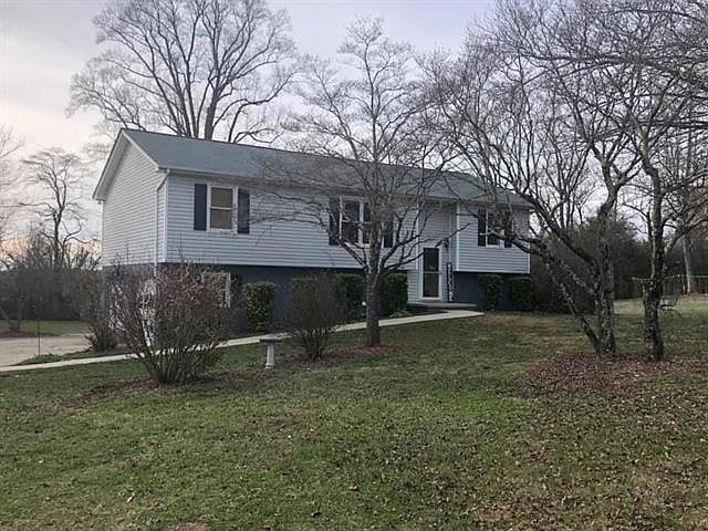 1st image of 2313 Honeysuckle Pl