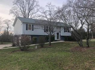 2313 Honeysuckle Pl, Lenoir, NC 28645