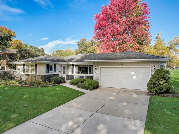 1640 Lin Lor Ln, Elgin, IL 60123