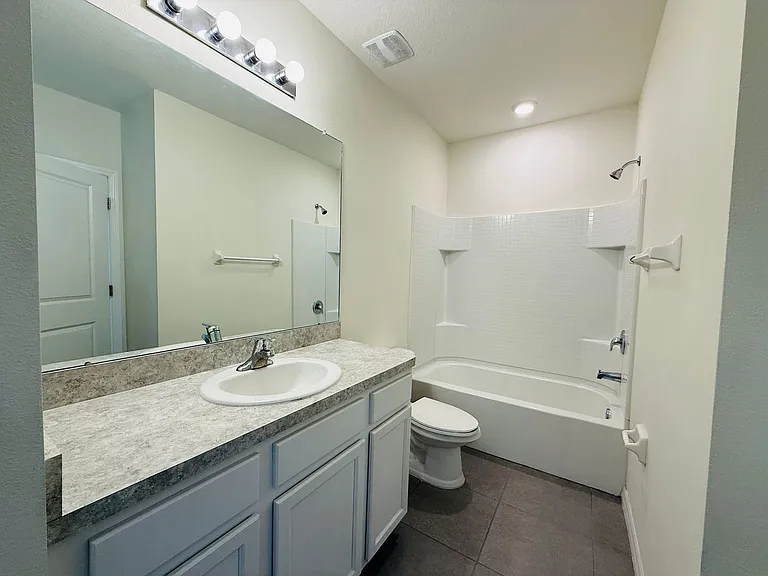 2856 Suncoast Blend Dr — Photo 31