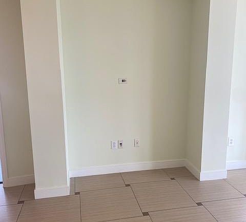 3rd image of 11551 Santa Monica Blvd #402