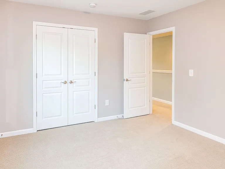 5818 Glenmore Garden Dr — Photo 24