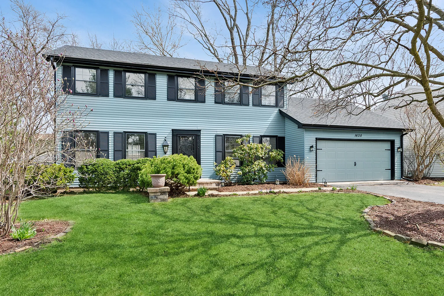 1620 Fairway Ln photo 1