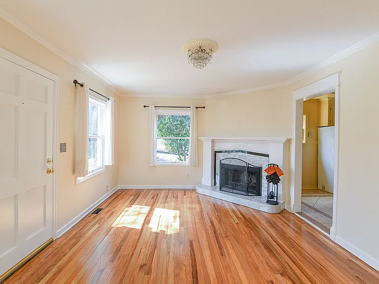 2225 SW Idaho St — Photo 3