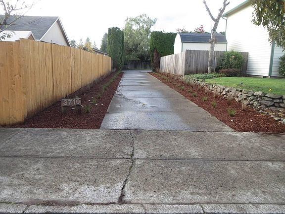 3rd image of 3710 NE 157th Ave