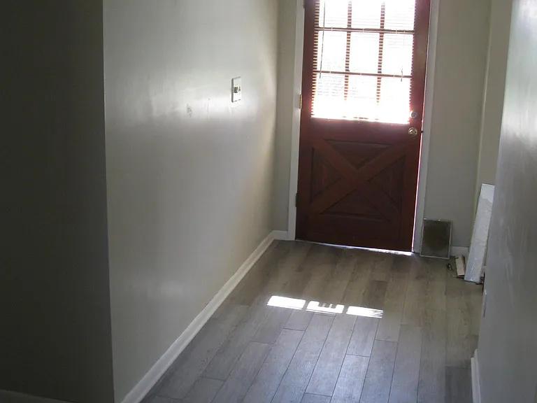 327 Trout Lake Ct — Photo 7