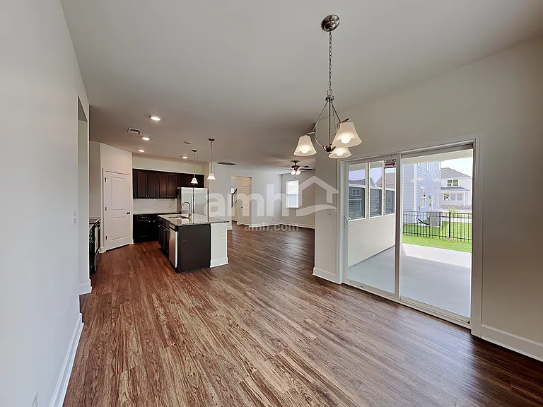 5823 Zurich Rd — Photo 5