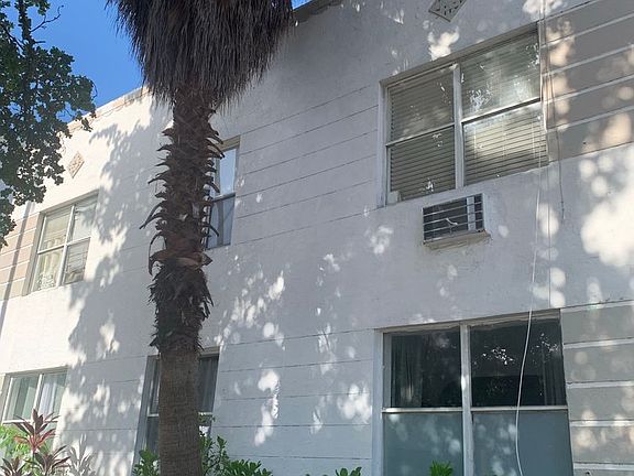 2nd image of 1006 8th St APT 6