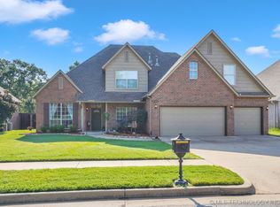 11919 S Birch Ave, Jenks, OK 74037