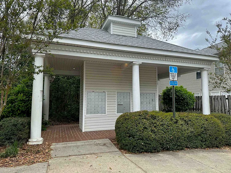 2738 W Tharpe St #1506 — Photo 15