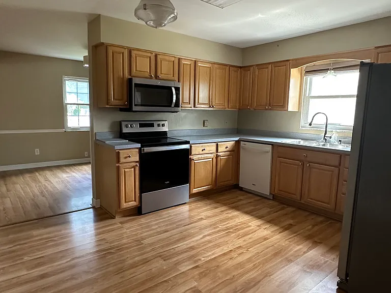 6650 Schreiner St E — Photo 15