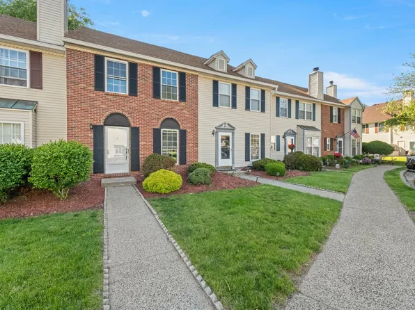 8 Moore Lane, Washingtonville, NY 10992