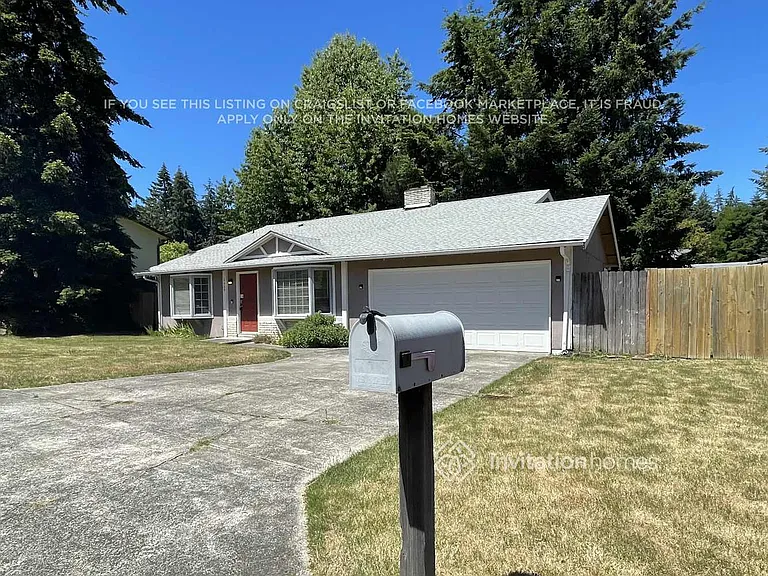 2409 Birch Ave — Photo 2