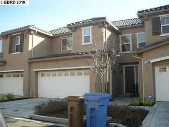 2nd image of 1354 Eisenhower Way