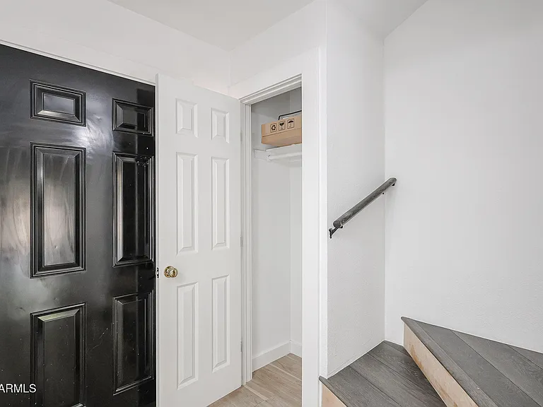 812 W 14th St — Photo 22