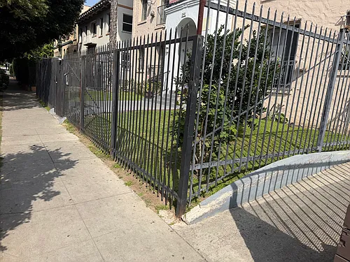 238 S Kenmore Ave Photo 1