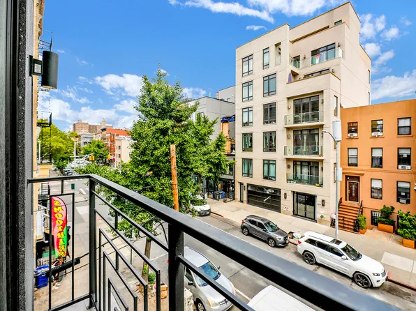 156 Tompkins Avenue image 12 of 16