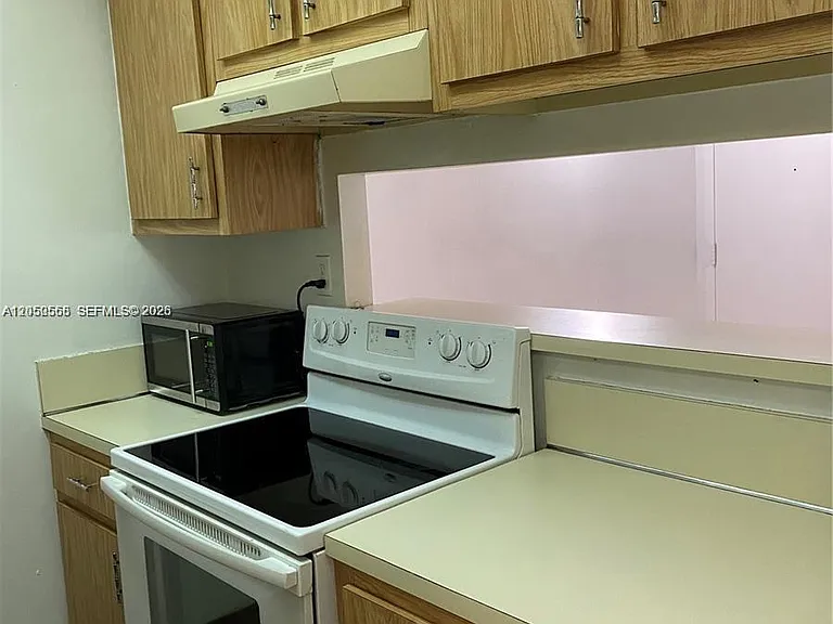 5841 Washington St #60 — Photo 6