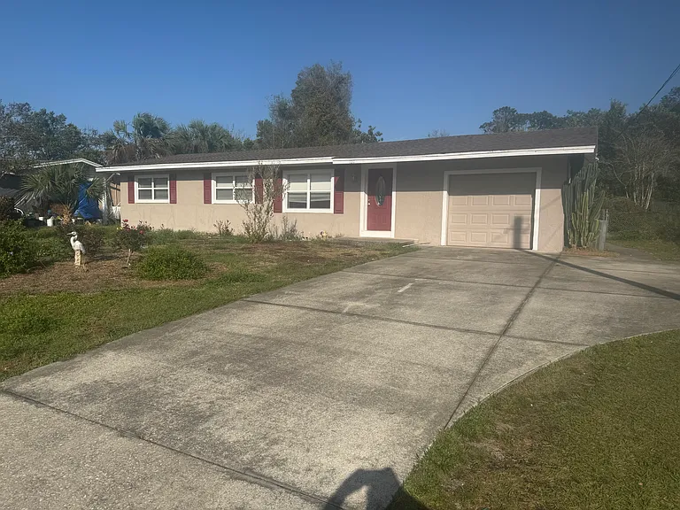 1011 N Pine St — Photo 2